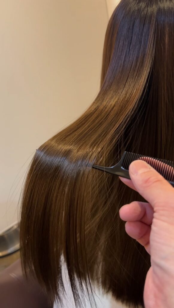 岸和田アンジュルエダの髪質改善による美髪形成とダメージ補修後の仕上がり